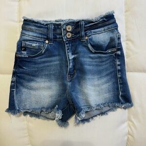 Frayed Hem High-Rise Denim Shorts in Blue